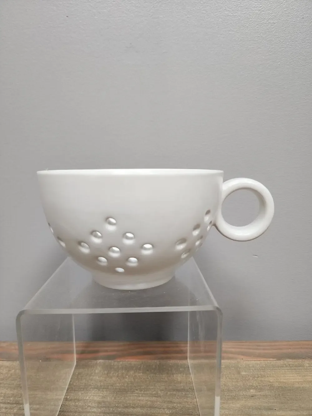 Crate And Barrel Ceramic Berry Colander Cup Strainer Mug Style White 4” Diameter
